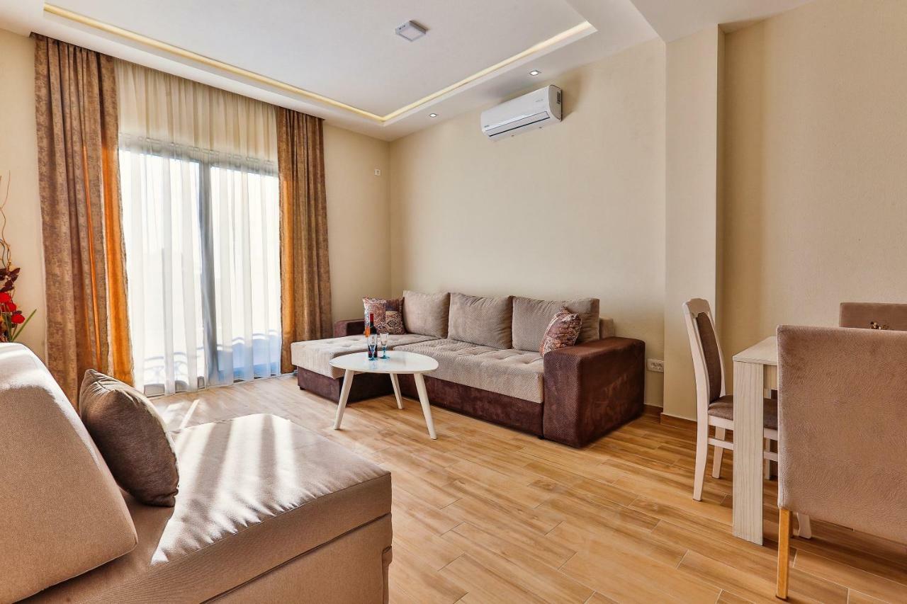 Apolon Apart Šušanj Bagian luar foto