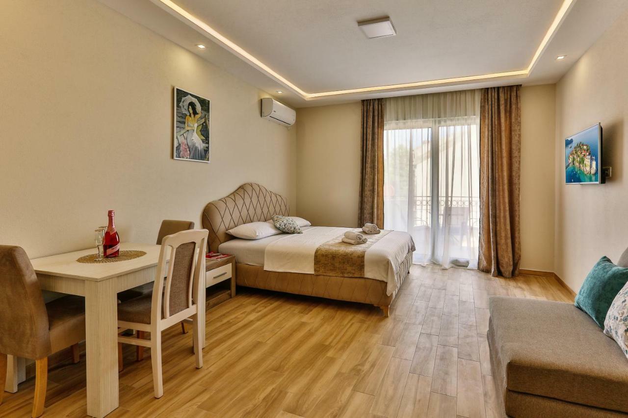 Apolon Apart Šušanj Bagian luar foto